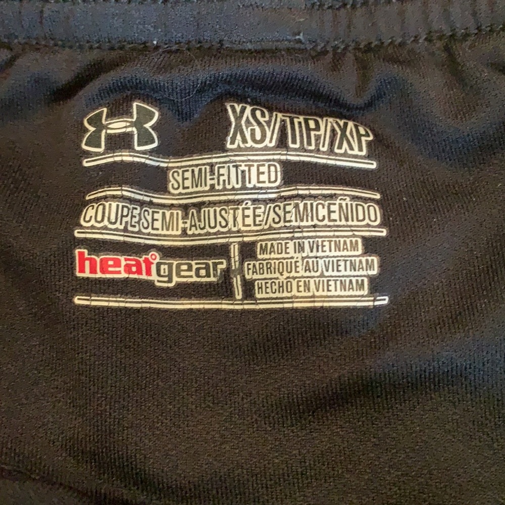 Under Armour shorts - Picture 2 of 4